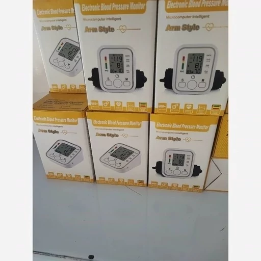 دستگاه فشار سنج سخنگو الکترونیکی دیجیتالی ارم استایل Electronic Blood سخنگو انگلیسی همراه با سیم شارژر