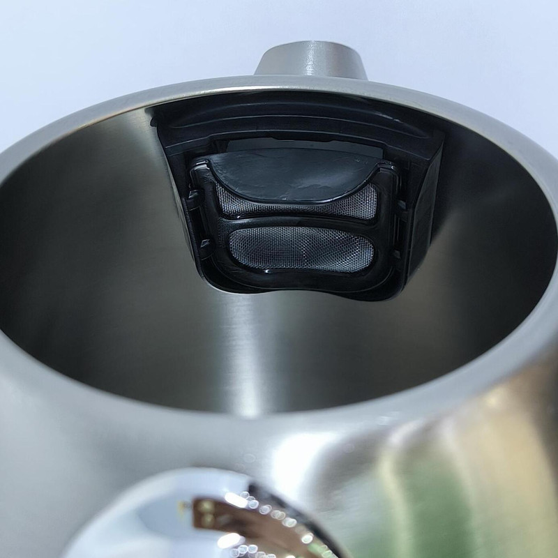 کتری برقی رویال کینگ مدل ROSHA-1413 گنجایش 1.7 لیتر