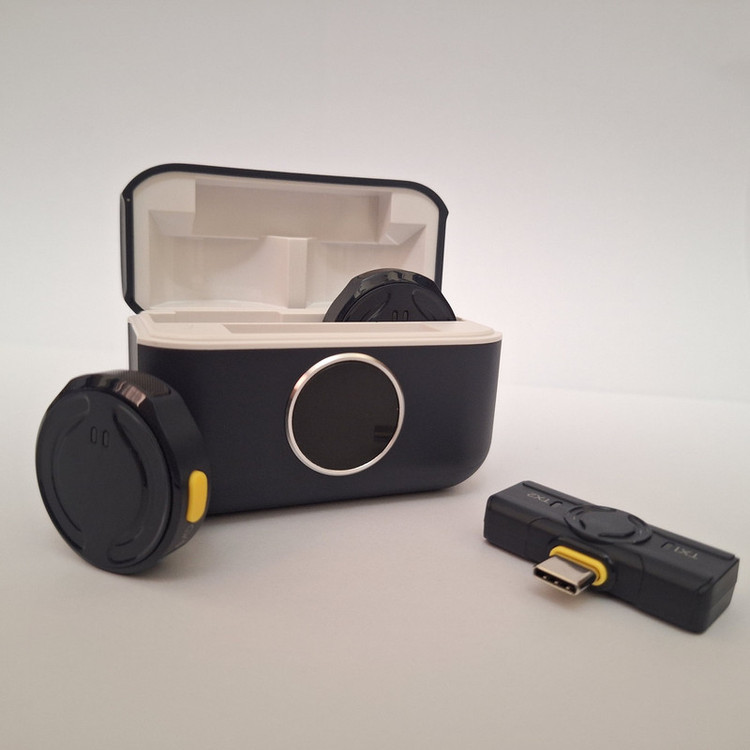 ست میکروفن بی سیم مدل Q81 با درگاه اتصال usb type c