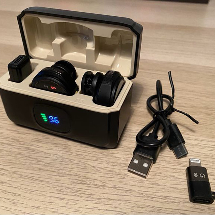 میکروفن بی سیم مدل SH20 با درگاه اتصال تایپ سی و مبدل لایتنینگ